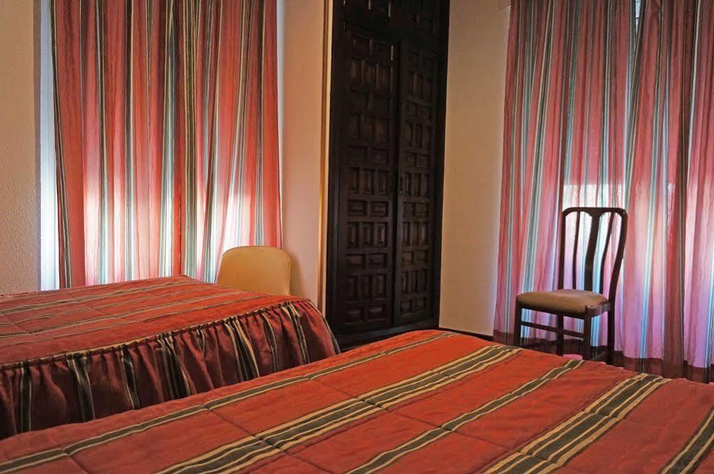 Hostal La Numantina Logroño Exterior foto