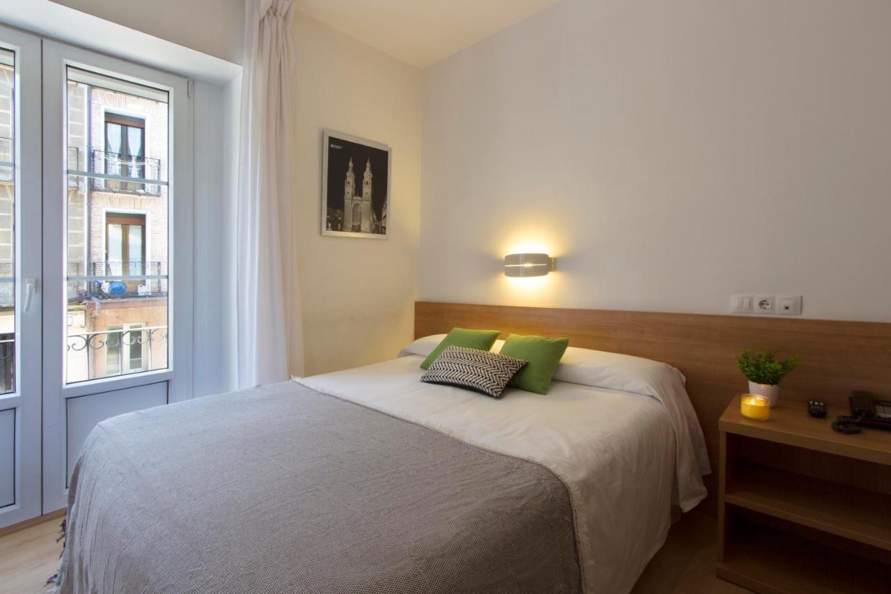Hostal La Numantina Logroño Exterior foto