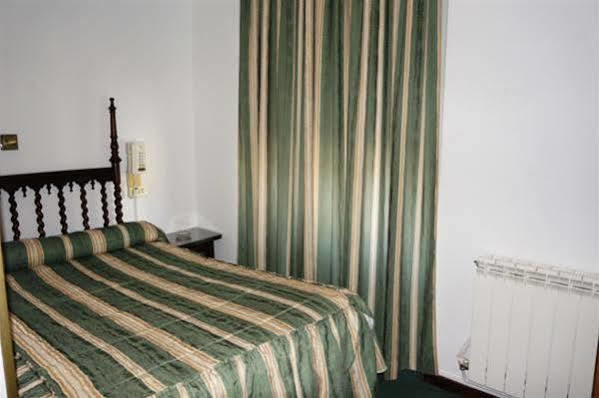 Hostal La Numantina Logroño Exterior foto